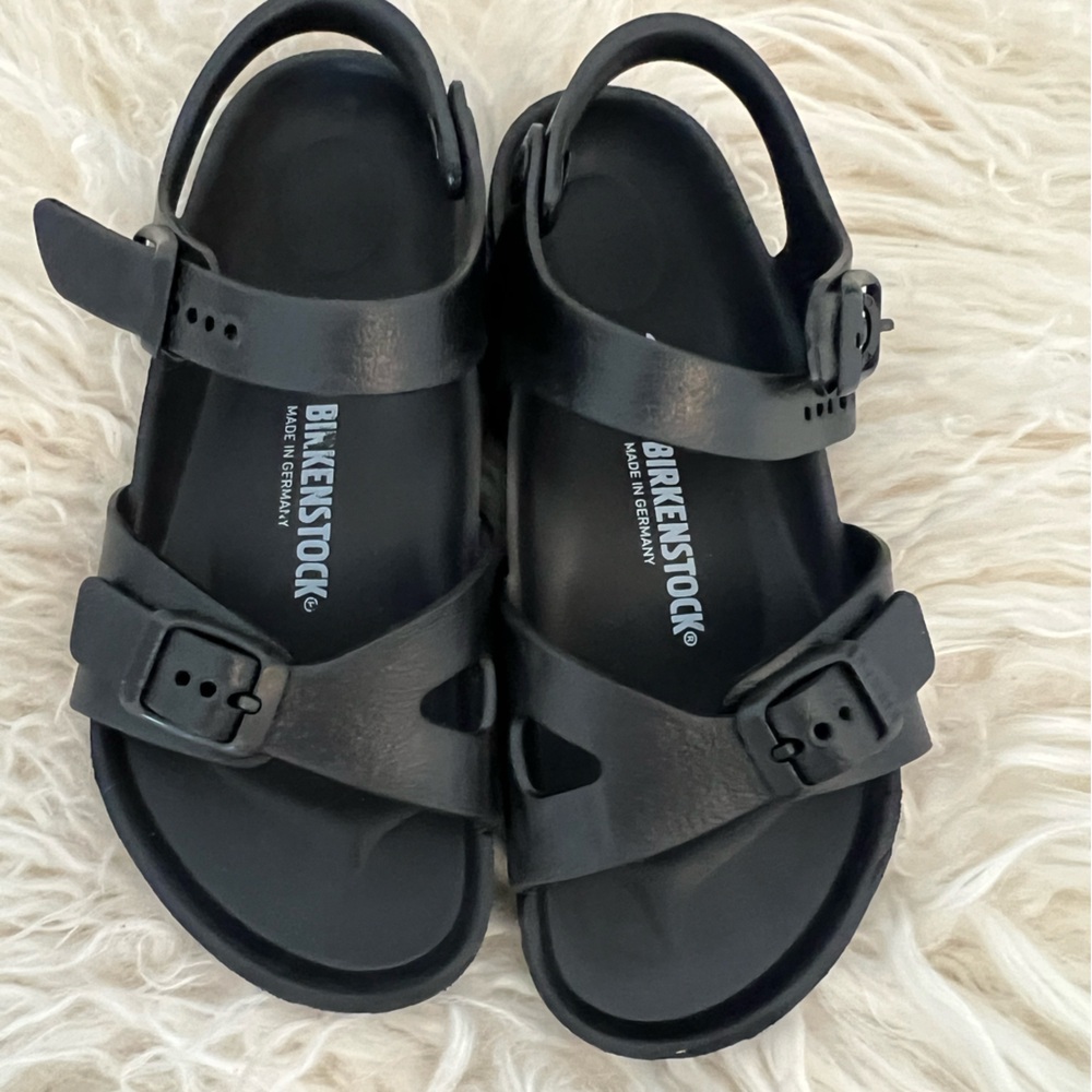Girls black Birkenstock size 32 NEW